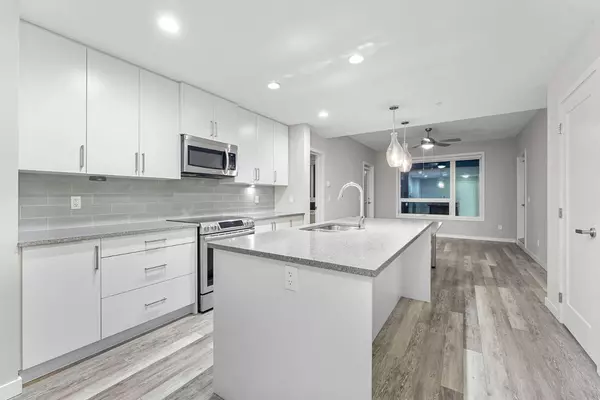 8531 8A AVE SW #310, Calgary, AB T3H1V4