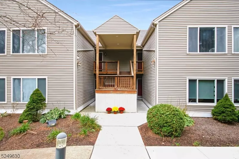 34 Falcon Ridge Way #34, Hamburg Boro, NJ 07419