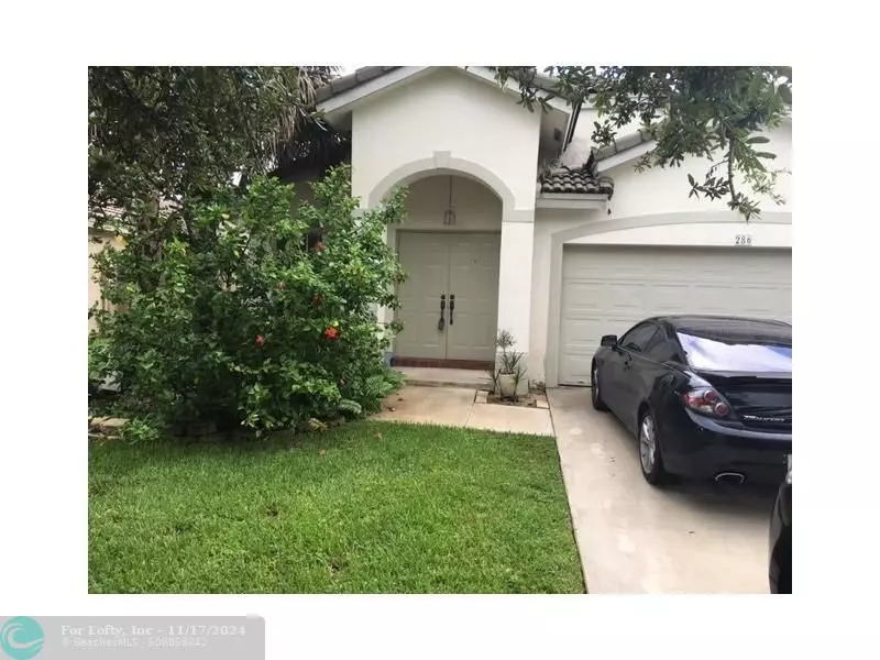 286 SW 206th Ave, Pembroke Pines, FL 33029