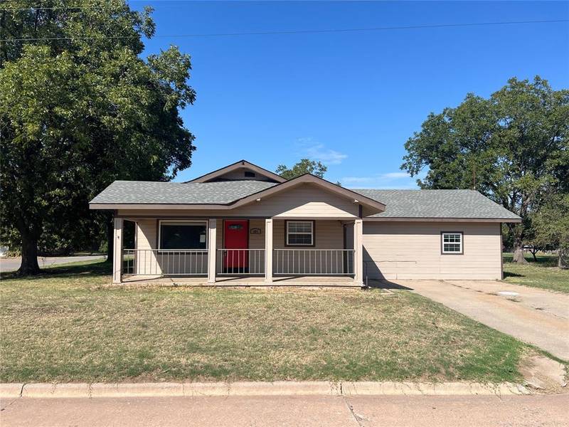 301 E Roger Miller Boulevard, Erick, OK 73645