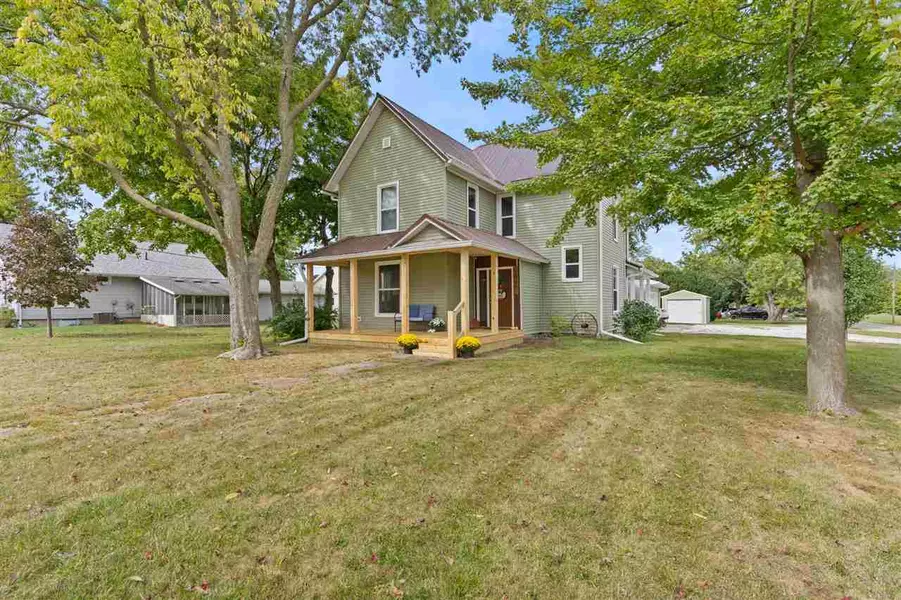 1026 E Adams, Washington, IA 52353