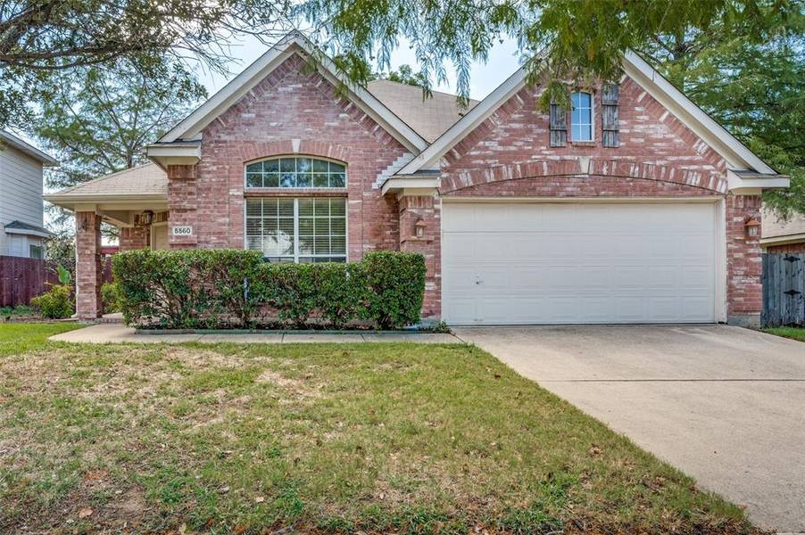 5560 Lawnsberry Drive, Fort Worth, TX 76137