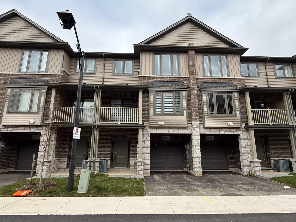 Hamilton, ON L8J 0M7,19 Picardy DR #35