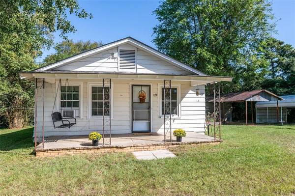 170 W Holt Street,  New London,  TX 75684