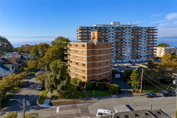 Victoria, BC V8V 2J6,36 South Turner St #401