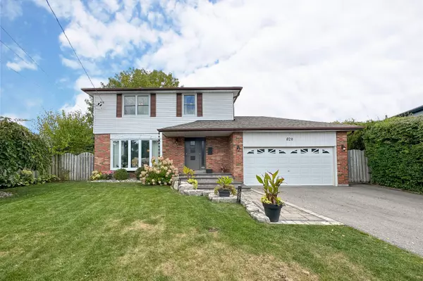 820 Hanworth CT, Pickering, ON L1W 2K6