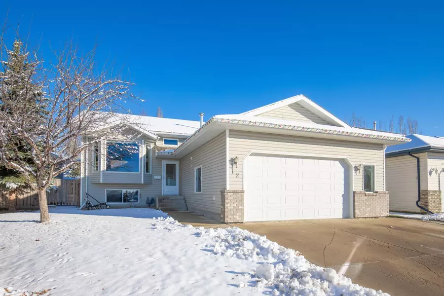 12 Ammeter Close, Red Deer, AB T4R 2Y4