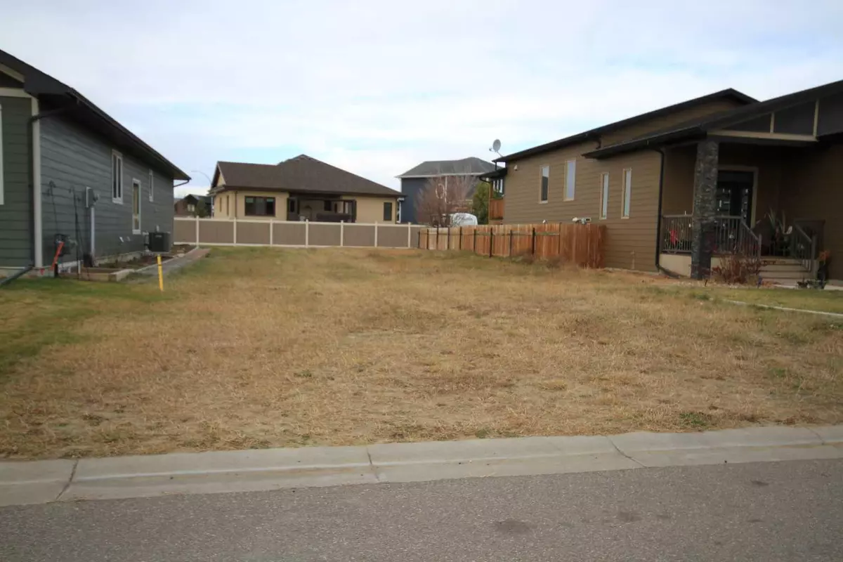 Taber, AB T1G 1M4,6 Prairie Lake Court