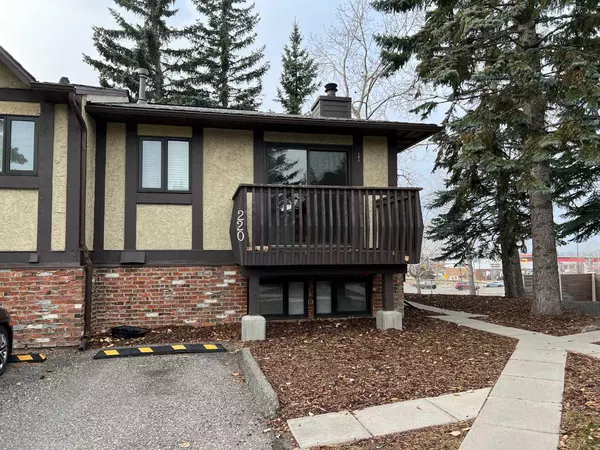 220 Storybook TER NW, Calgary, AB T2G5T7