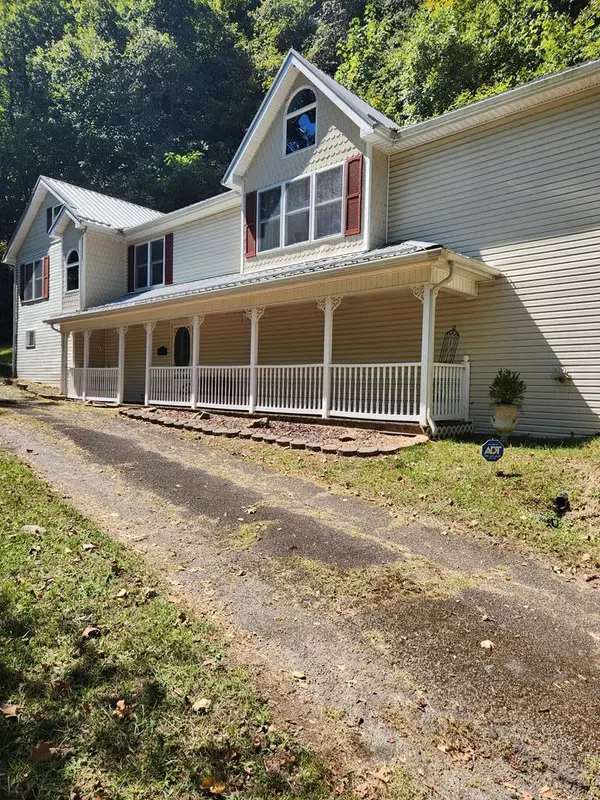 1086 Sharon, Grundy, VA 24614