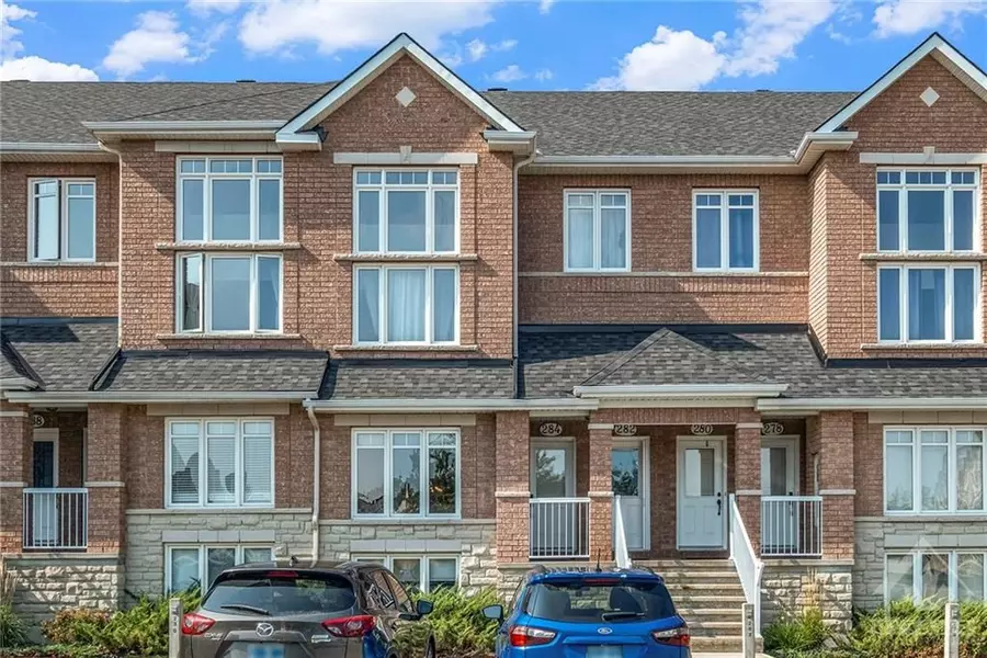 284 TIVOLI, Cityview - Parkwoods Hills - Rideau Shore, ON K2E 0A6