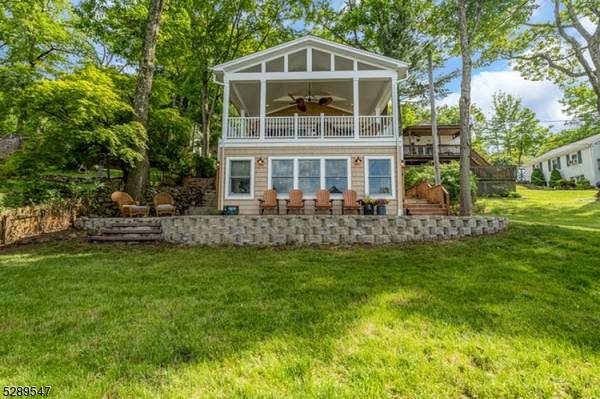 423 Lakeside Blvd, Hopatcong Boro, NJ 07843