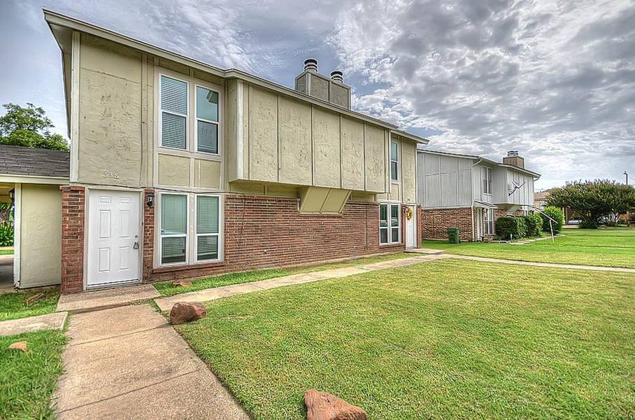 536 Norwood Circle E, Arlington, TX 76013