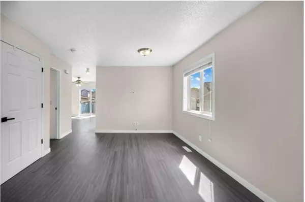 Calgary, AB T3J3V7,189 Tarington Close Northeast