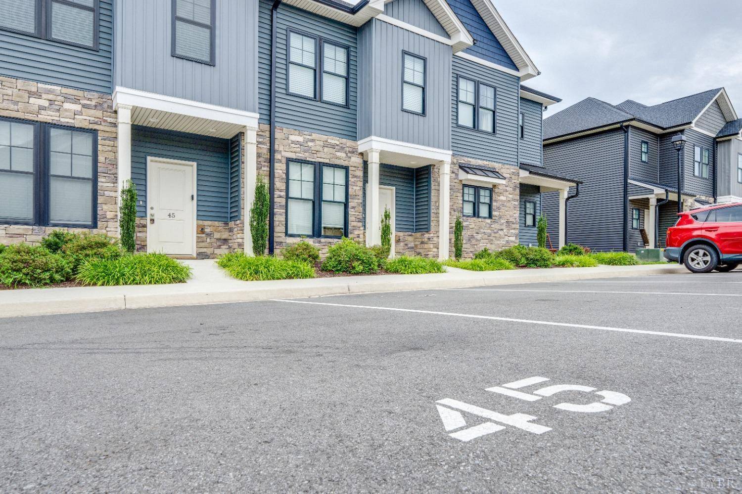 45 Cuddington LN, Lynchburg, VA 24502