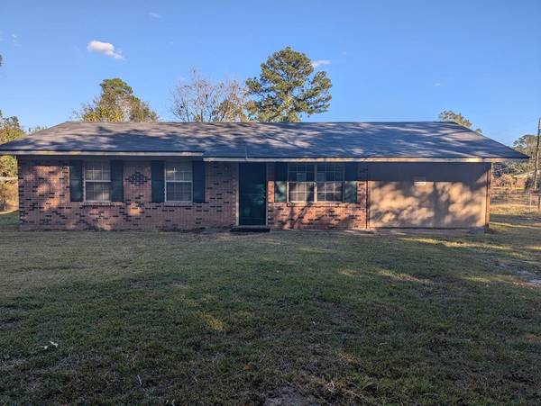 5176 Bob White Dr, Donalsonville, GA 39845