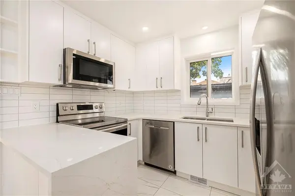 1221 NOTTING HILL AVE, Ottawa, ON K1V 6T6