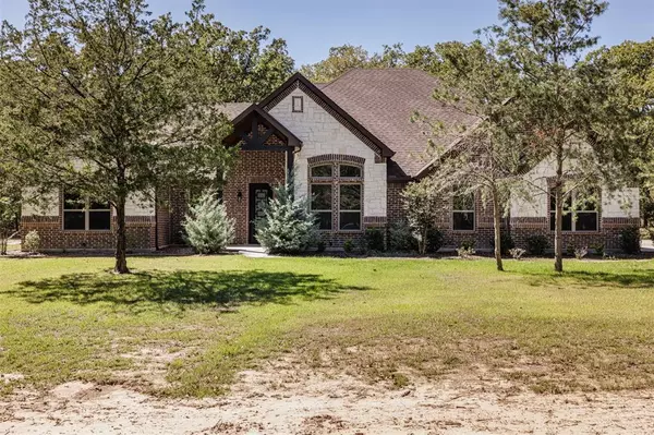 Quinlan, TX 75474,5914 County Road 3618