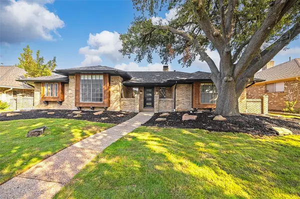 Dallas, TX 75243,12927 Fall Manor Drive