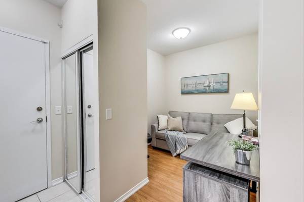 Vaughan, ON L6A 3Y5,9973 Keele ST #101