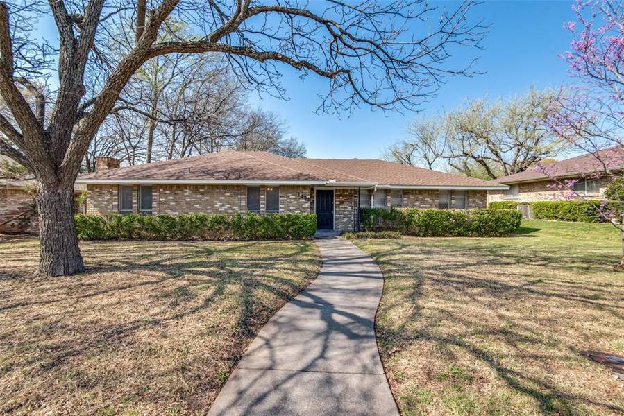 1109 Shadywood Lane, Desoto, TX 75115