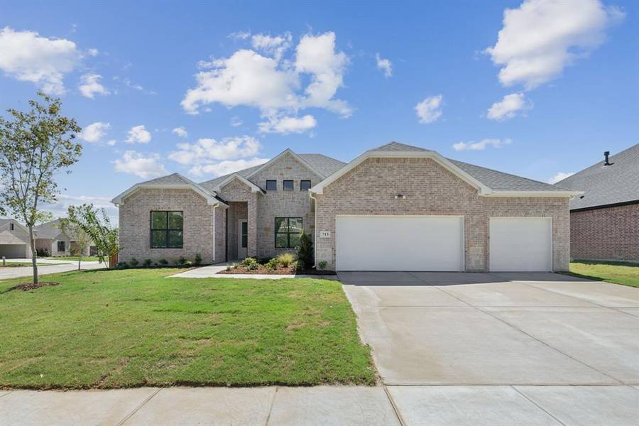 713 Abbey Road, Van Alstyne, TX 75495