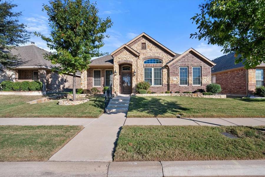 317 Galloping Hill Road, Red Oak, TX 75154