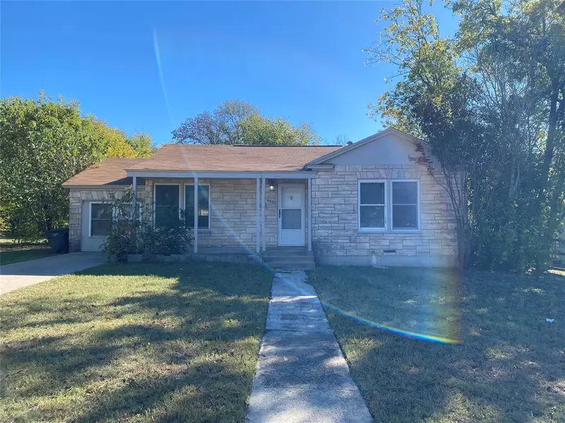 4805 Cedar Hill Road, Fort Worth, TX 76116