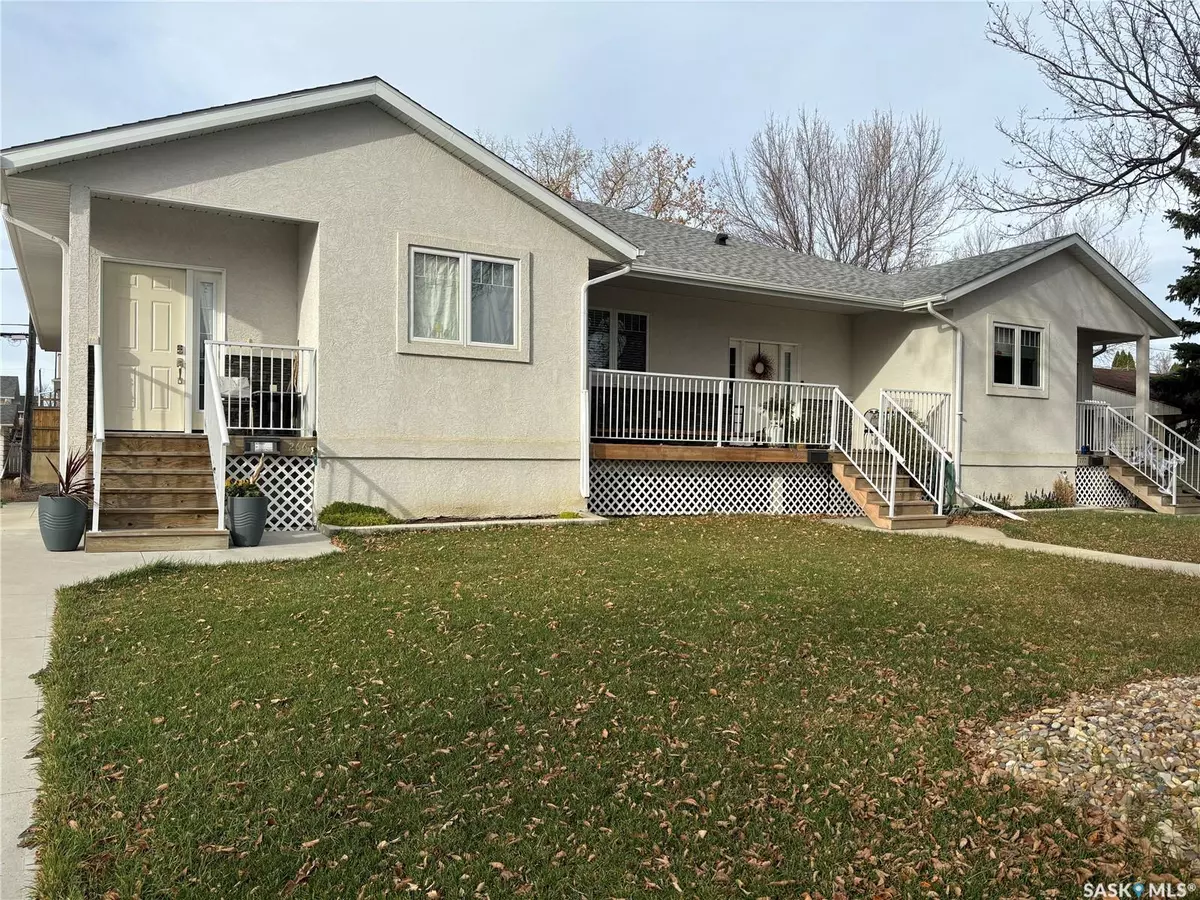 Swift Current, SK S9H 2W7,266-270 14th AVENUE NE