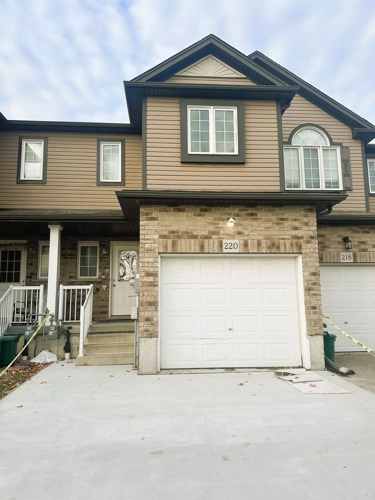 Kitchener, ON N2N 3S1,220 Countrystone CRES