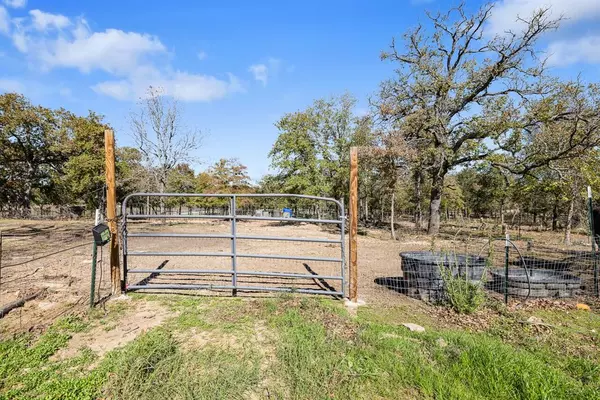 Weatherford, TX 76088,860 Scott Road