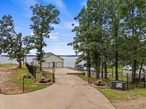 305 CR 2606, Pittsburg, TX 75686