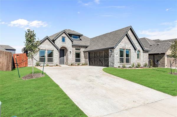 277 Sparkling Springs Drive, Waxahachie, TX 75165