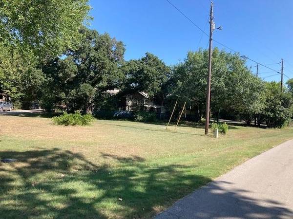 100 Chambers Drive, Alvarado, TX 76009