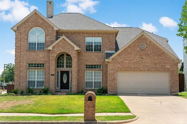 800 Canyon Crest Drive, Irving, TX 75063