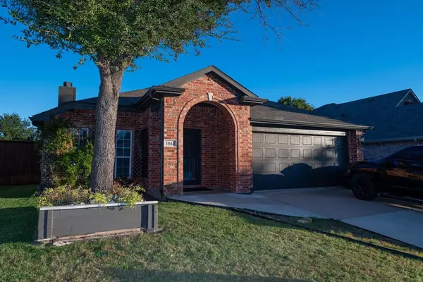 11644 Aspen Creek Drive, Fort Worth, TX 76244