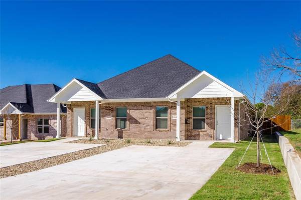 908 W Knox Street #A & B, Ennis, TX 75119