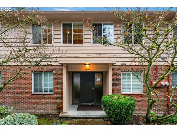 8400 SW CANYON LN #18, Portland, OR 97225