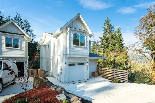 3327 West Oak Pl, Langford, BC V9C 2P2