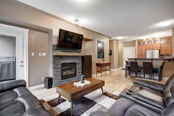 Calgary, AB T3H 5X3,10 Discovery Ridge Close SW #236