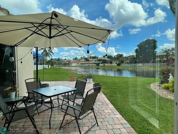 1416 Canary Island Dr, Weston, FL 33327