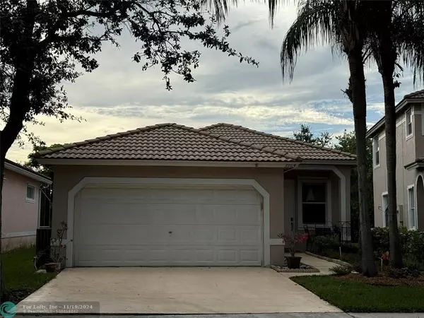 3964 NW 89th Ave, Coral Springs, FL 33065