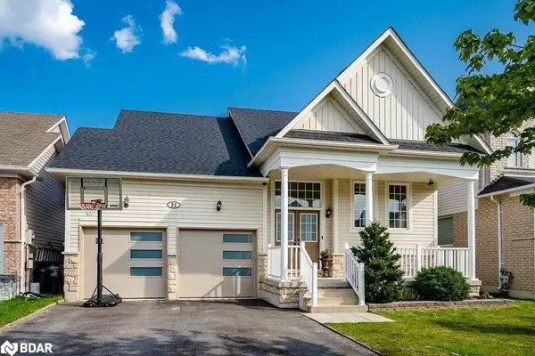 23 MAPLE CROWN TER, Barrie, ON L4M 7H9