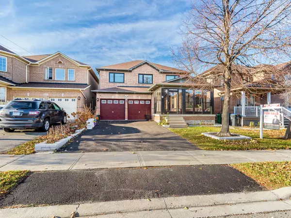 4 Fairhill AVE, Brampton, ON L7A 2A9