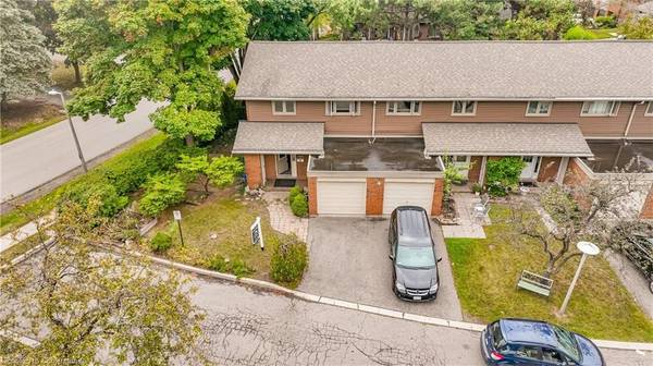 Oakville, ON L6H 2L2,1270 Gainsborough DR #11