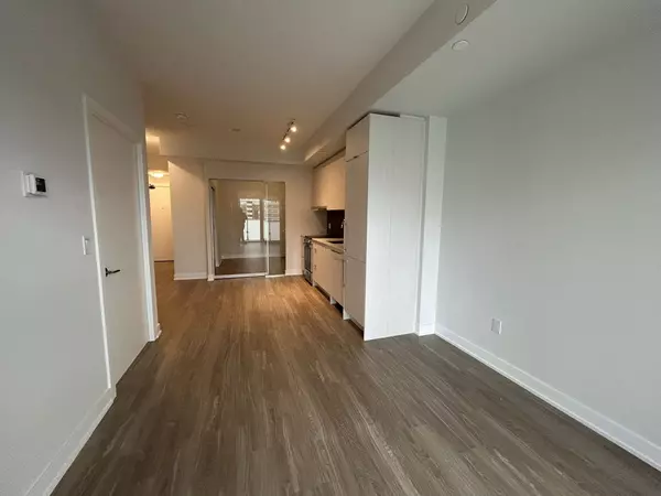 Mississauga, ON L5B 3M8,4130 Parkside Village DR #1303