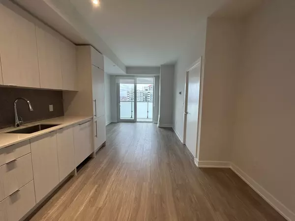 Mississauga, ON L5B 3M8,4130 Parkside Village DR #1303