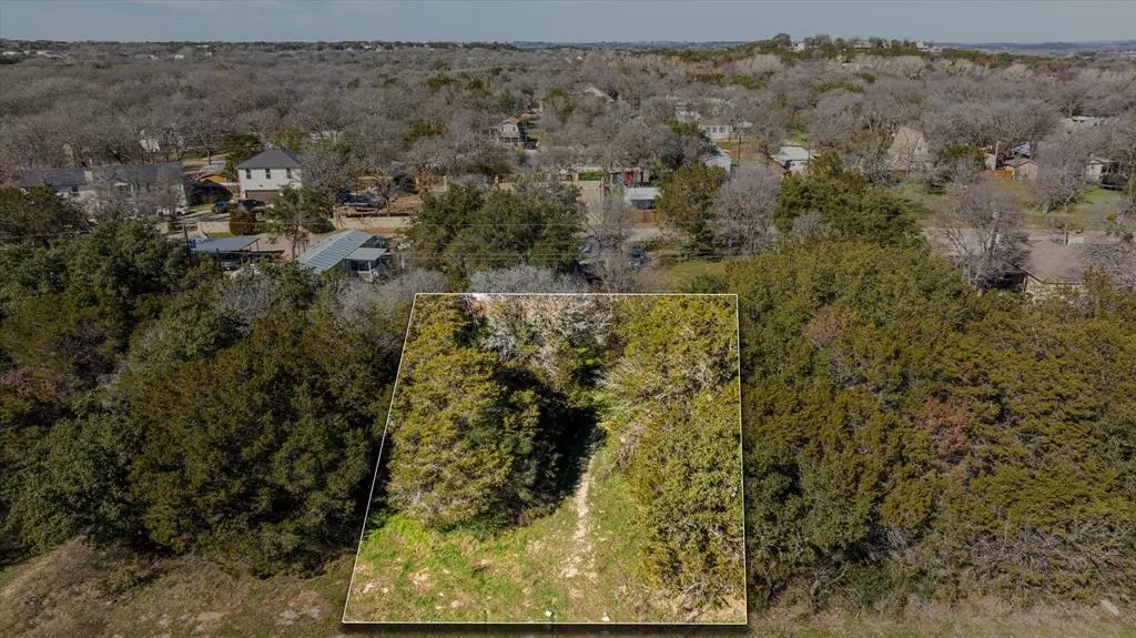 2902 E Briarwood Street, Granbury, TX 76048