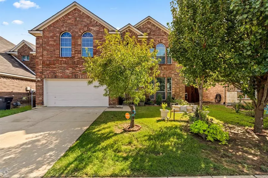 9902 Gessner Drive, Fort Worth, TX 76244