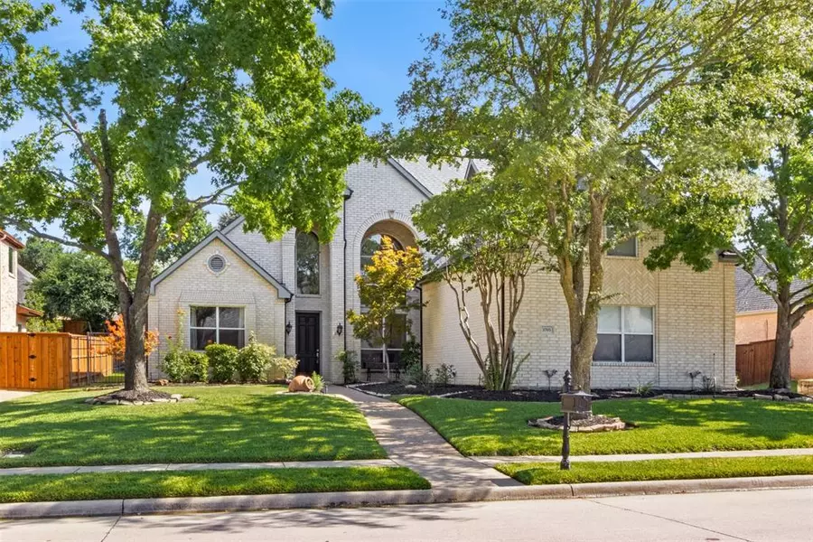 3705 Old Mill Drive, Flower Mound, TX 75028